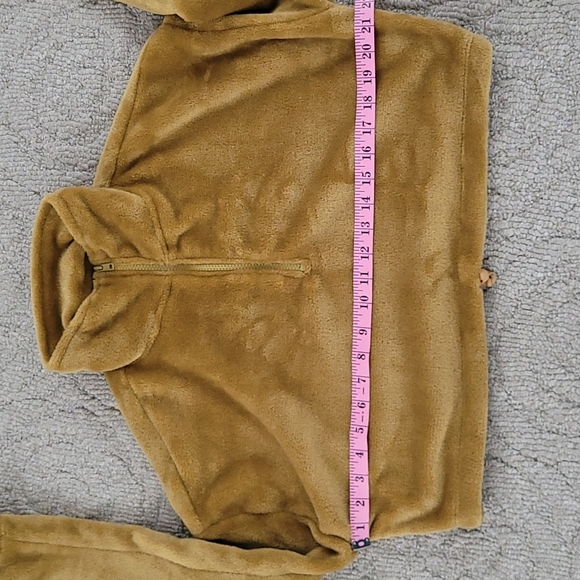 Crop Sweatshirt Half Zip Pullover Sweater Mustard Yellow Plushy Fuzzy Size Small - Picture 6 of 6